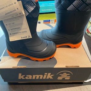 Kamik snow boots size 8